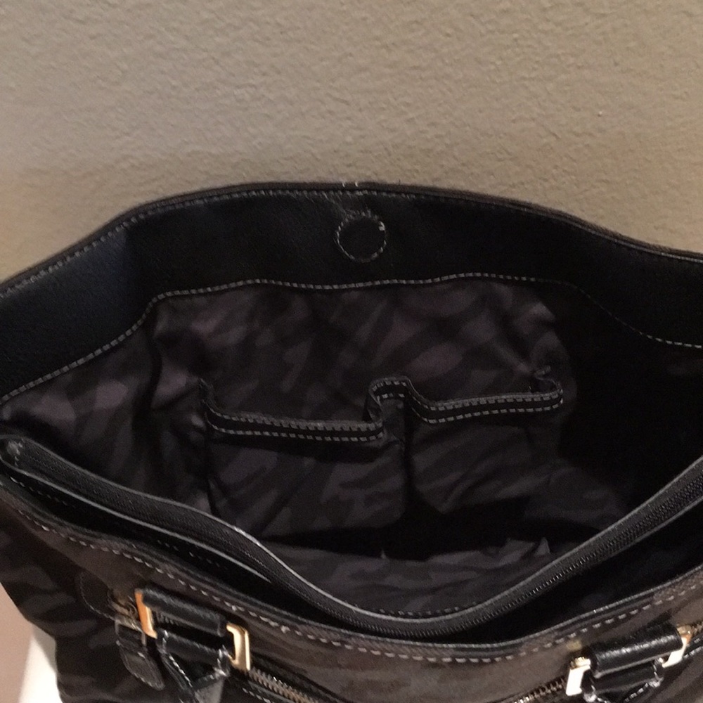 Handbag - Picture 3 of 4